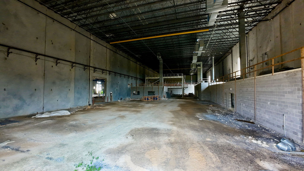 High-clearance industrial interior